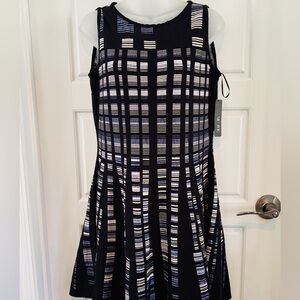Nic+Zoe Women's Blocked Stripe Sleeveless Knit Fit Flare Dress PM. NWT